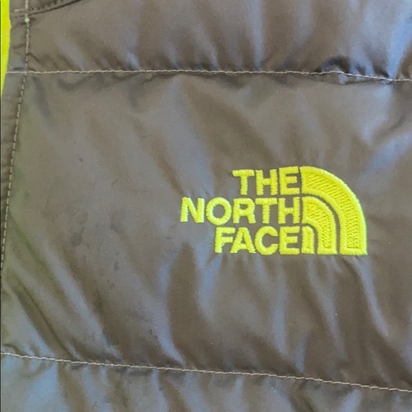 The North Face Grey youth Boys coat Size Medium - Picture 2 of 8